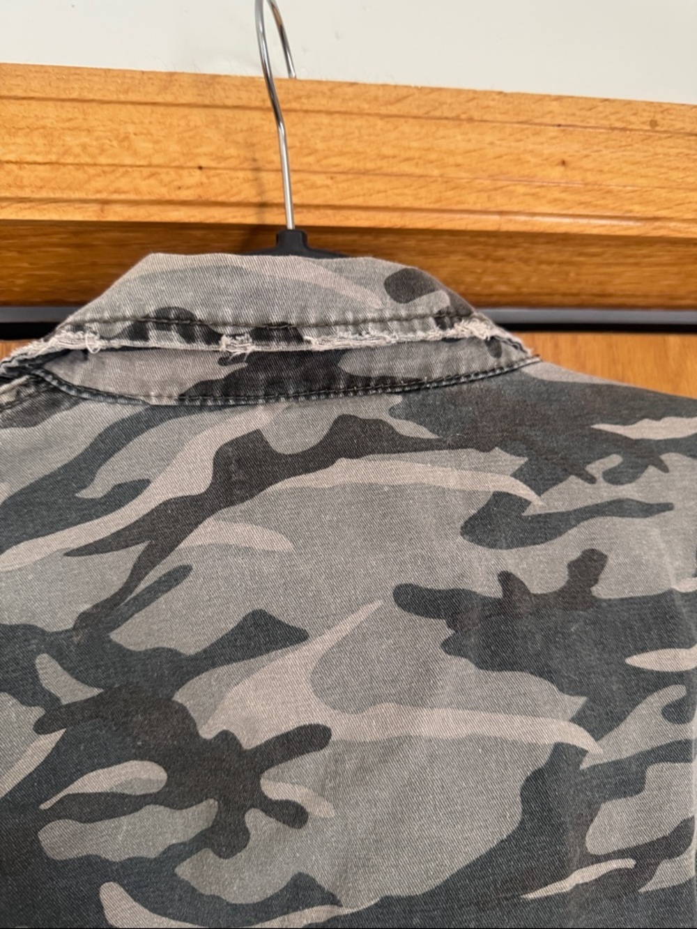 Distressed Camo Utility Jacket - Green & Gray Camouflage - Picture 6 of 6